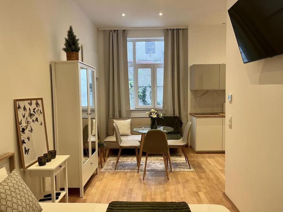 Gemuetliches Studio Apartment Виена Екстериор снимка