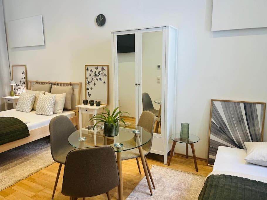 Gemuetliches Studio Apartment Виена Екстериор снимка