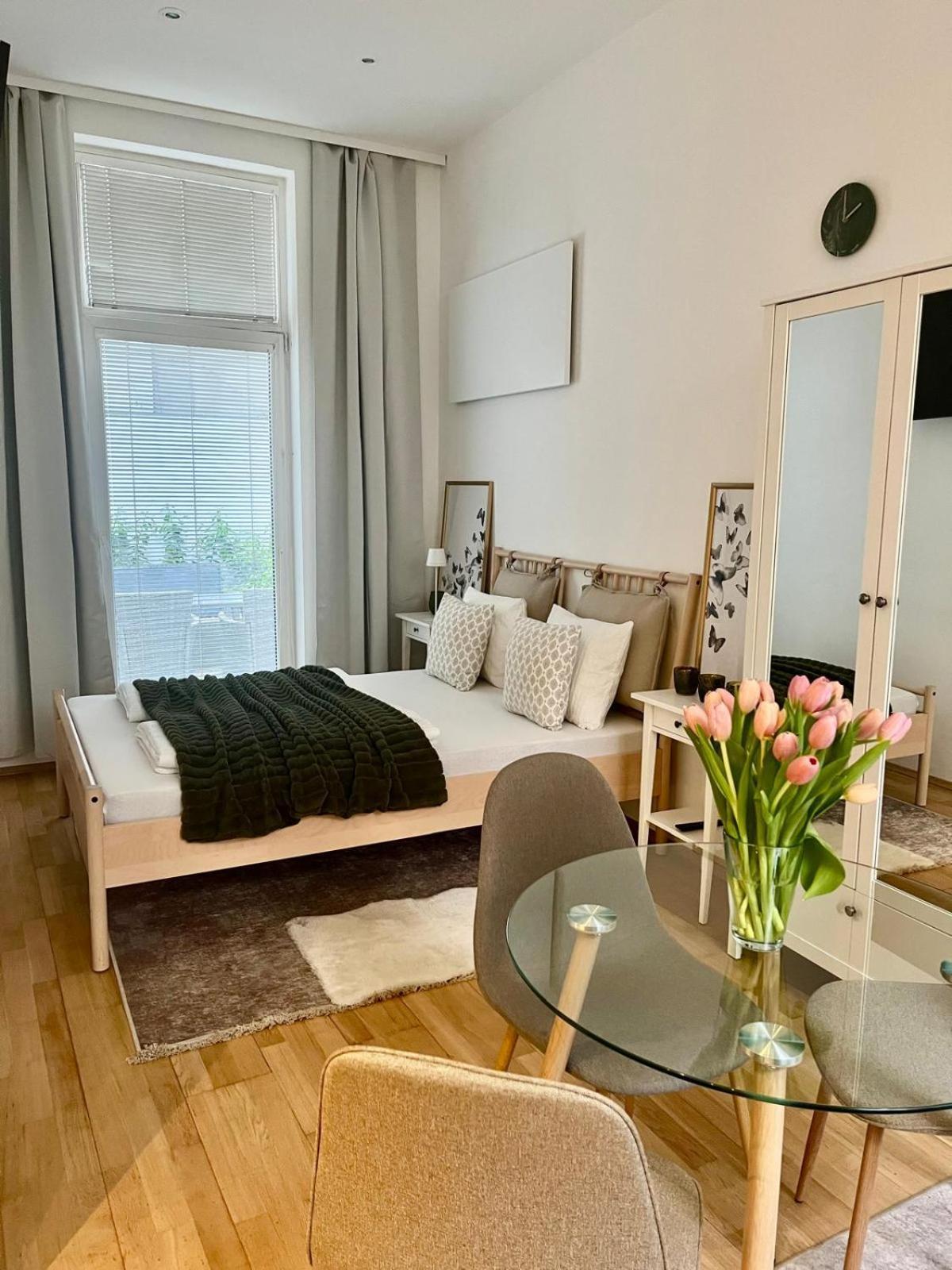 Gemuetliches Studio Apartment Виена Екстериор снимка